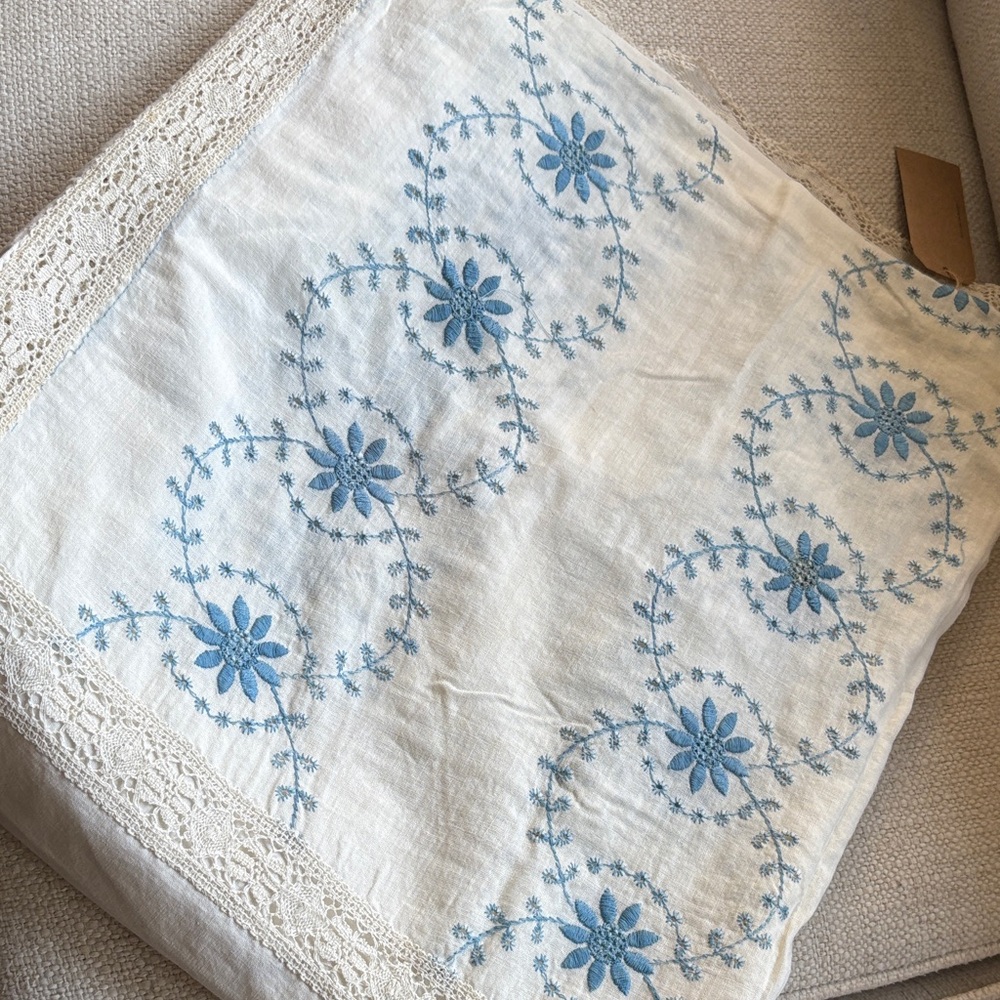 Tailor Vintage Cream and Blue Embroidered Tablecloth